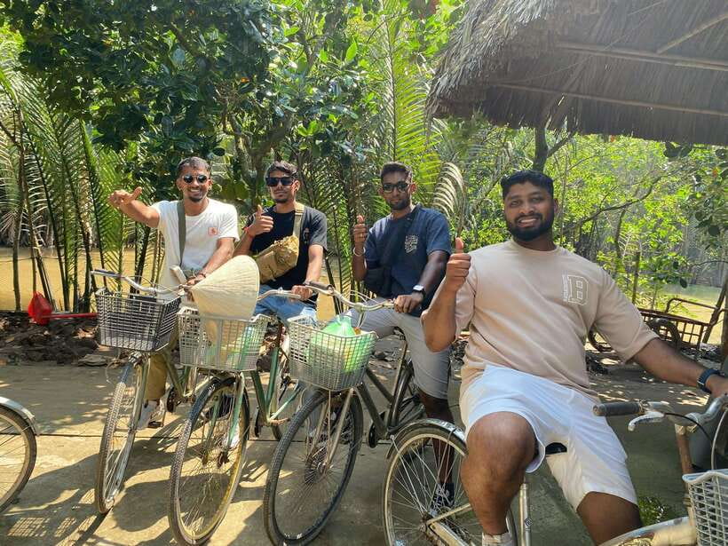 HCM: Mekong Delta Islands Boat & Tuk-Tuk Tour with Tastings - Lunch, Bánh Khọt, and the traditional music moment