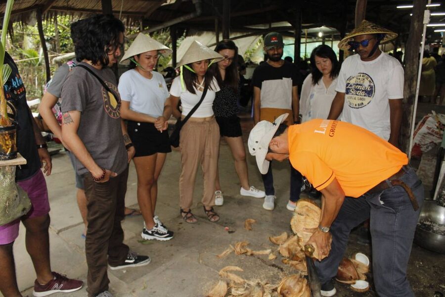 HCM: Mekong Delta, My Tho & Ben Tre Coconut Village - Ben Tre: coconut candy workshop and sweet tasting in the real place