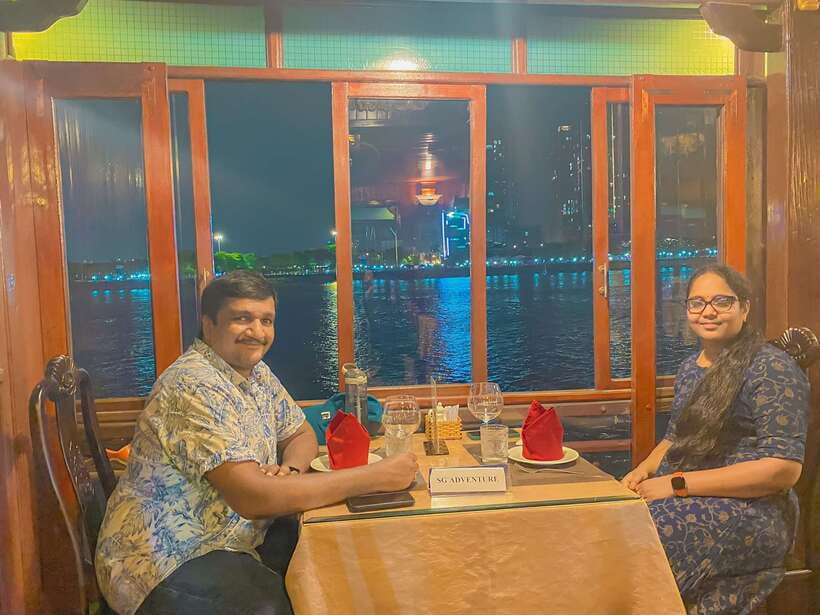 HCM: Saigon River Dinner Cruise - Getting picked up near Cyclo Resto, then to Bach Dang Harbor