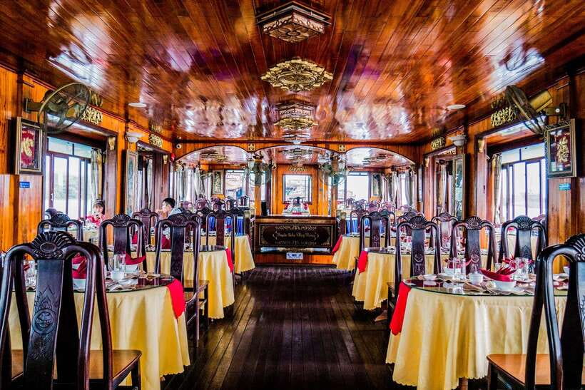 HCM: Saigon River Dinner Cruise - Vietnamese buffet dinner plus a live music show