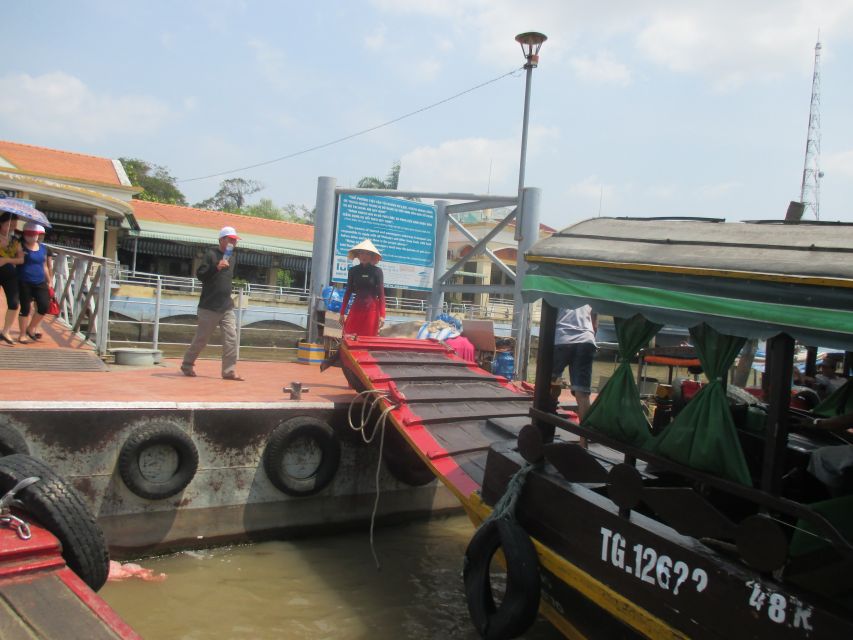 HCMC: Cai Rang Floating Market & Mekong Delta Private Tour - Sampan Through Narrow Canals and Coconut Palms