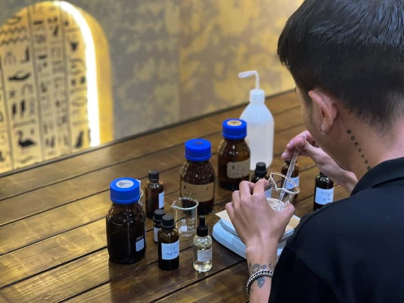 High Quality Perfume Making Workshop in Ho Chi Minh City - Mixing Your Formula: One-On-One Help for a Balanced Result