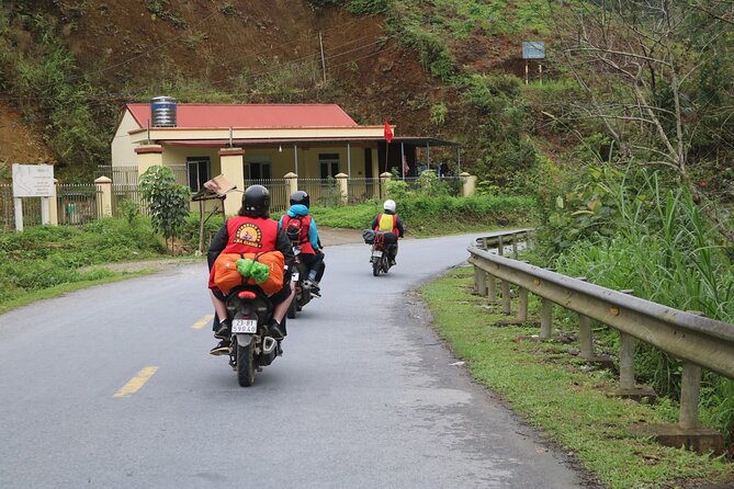 High quality Small Group 2 Day with Easy Riders + Private Room - Day 2: breakfast, Gepak Park morning, then Ma Pi Leng Pass