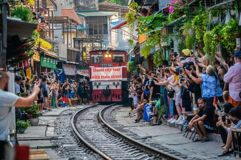 Highlight Hanoi city tour with train street. - Ba Dinh Square and Ho Chi Minh Mausoleum, the must-know context