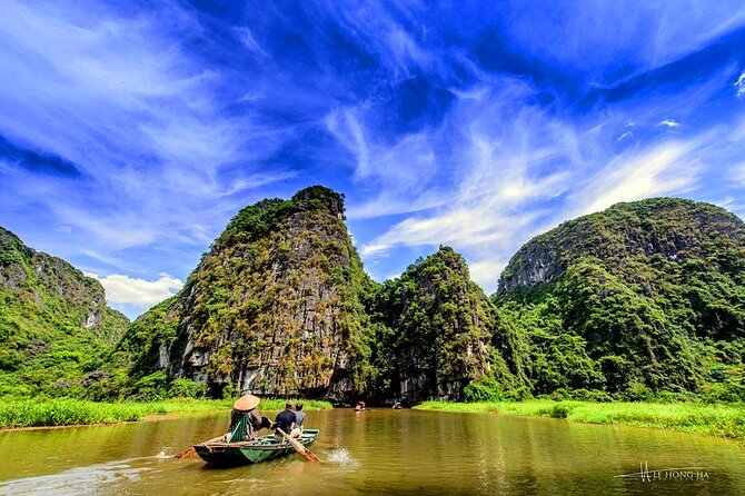 Highlight Ninh Binh Full Day Tour Tam Coc Boat, Mua Cave, Hoa Lu - Bike ride through the village: short effort, real local texture
