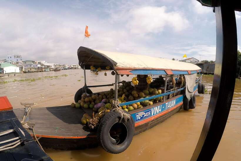 Ho Chi Minh City: Mekong Delta Tour with Sampan Journey - Cruising the Mekong, passing islets and riverside life