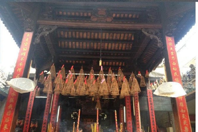 Ho Chi Minh City private full-day tour with Lunch included - Cho Lon Chinatown and Ba Thien Hau Temple: Everyday Belief and Trade