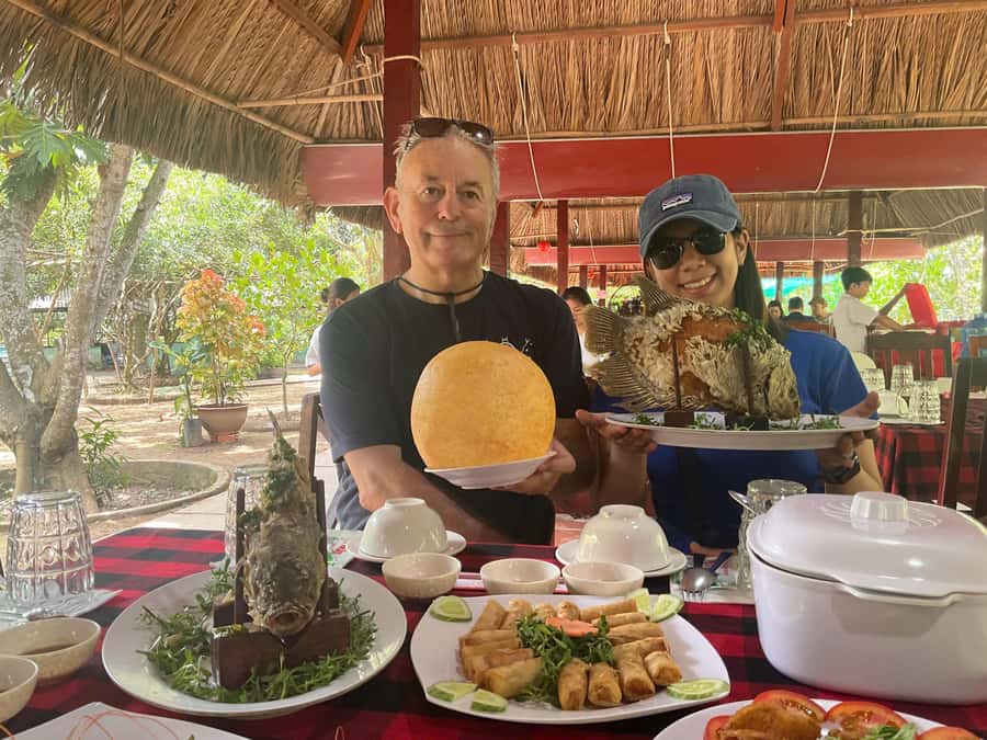 Ho Chi Minh City: Small Group Mekong Delta Day Tour - Tropical Fruit Tasting, Plus the Value of a Guided Sample Line