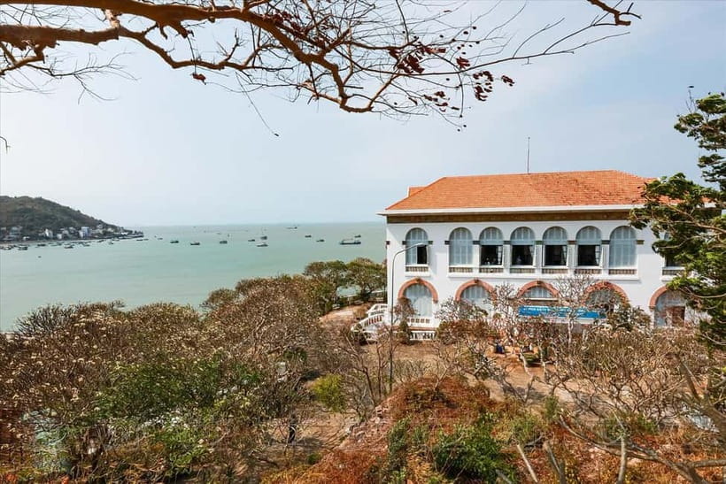Ho Chi Minh: Vung Tau 1-Day Tour with Christ Statue & Lunch - Nghinh Phong Cape, The Photo Gate and the Ocean View