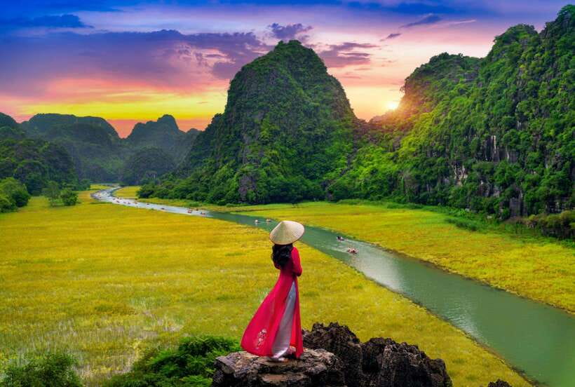 Hoa Lu, Tam Coc, & Mua Cave Day Trip with Lunch & Limousine - Why this Ninh Binh day trip feels worth the ride
