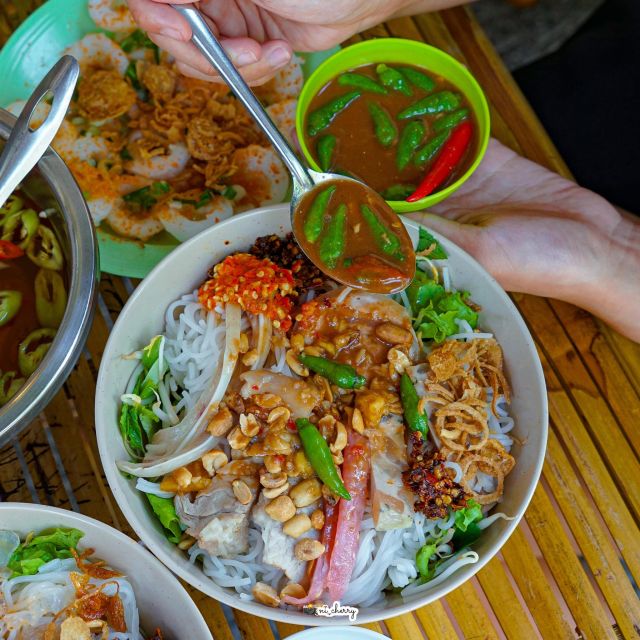 Hoi An: 2.5-Hour Street Food Tour - A 2.5-Hour Walk That Gets You Eating Fast