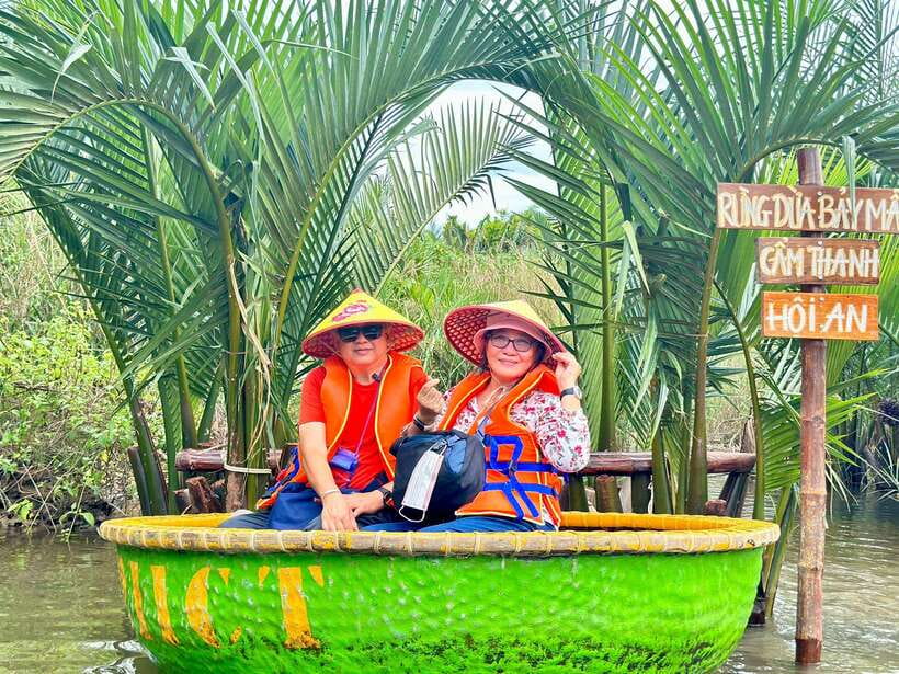 Hoi An Ancient Town & Coconut Village Basket Boat Tour - Cam Thanh Coconut Forest basket boat: fishermen, crab fishing, and the reality of crowds