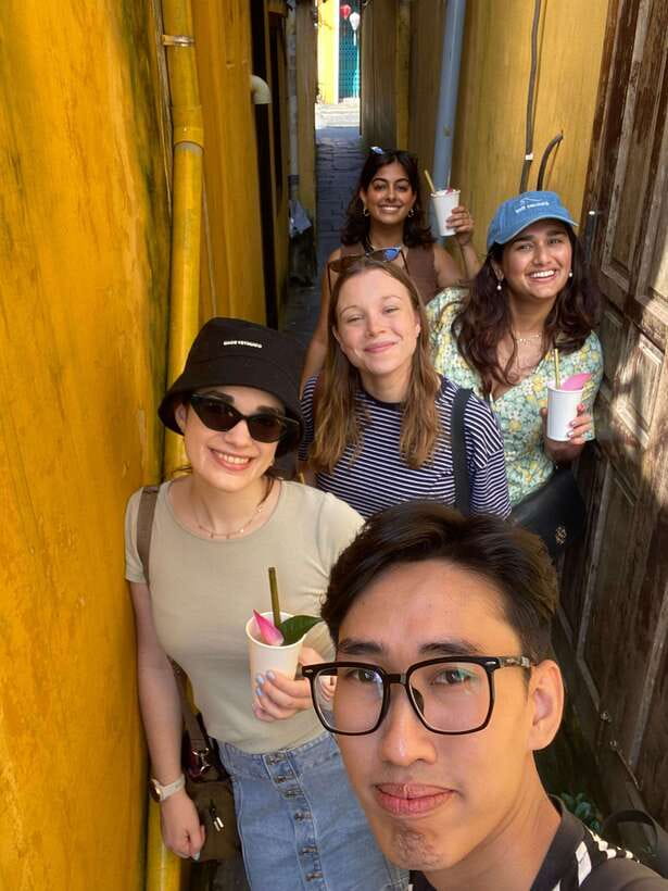Hoi An Ancient Town - Walking Tour with Local Guide - Crowd Skills for Busy Days Like Tet