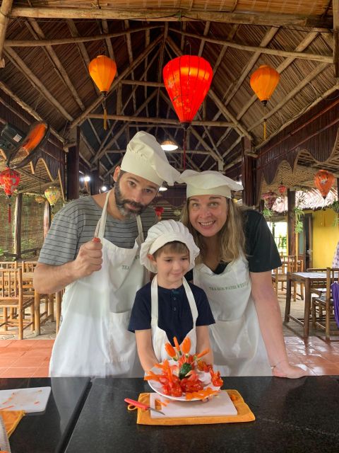 Hoi An: Authentic Cooking class in organic Herb Village - Cycling the rice fields to Tra Que Vegetable Village