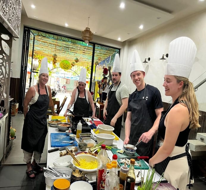 Hoi An Authentic Cooking Class with Pro Chef in Small group - A Hoi An cooking class that feels like a real household meal