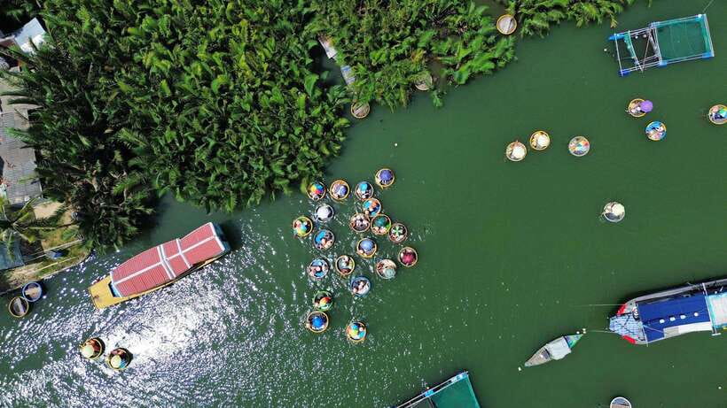 Hoi An: Basket Boat Ride by The Basket Boat Café - Arriving at The Basket Boat Cafe, Where the Tone Changes