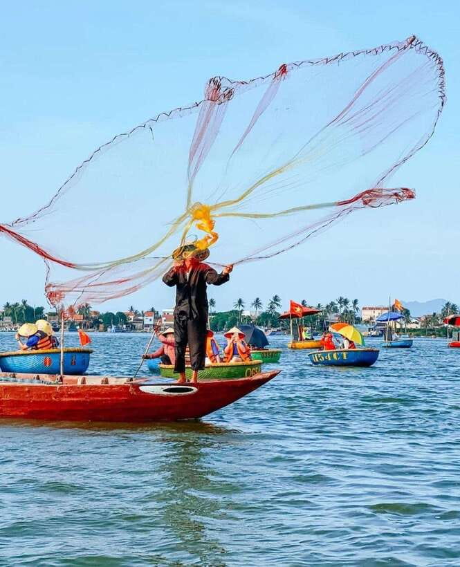 Hoi An: Basket Boat Ride in the BẢY MẪU Coconut Forest - Guide energy matters: English support and the vibe you want in Hoi An