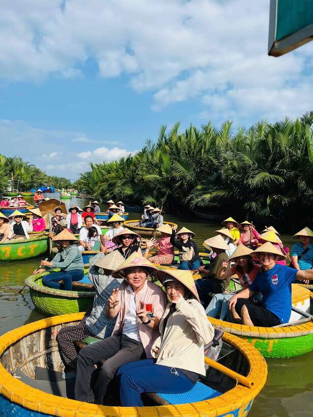 Hoi An: Basket Boat Ride in the BẢY MẪU Coconut Forest - Price and value: why $5 can actually make sense here