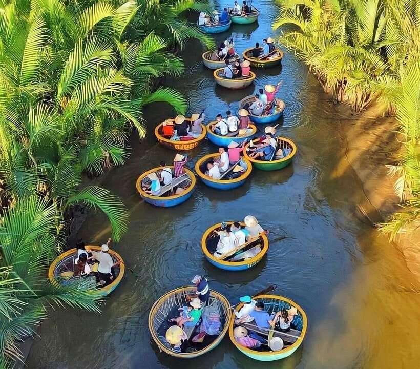 Hoi An: Basket Boat Tour by River Boat and Lantern Release - Cruiser ride value: short, scenic, and not exhausting