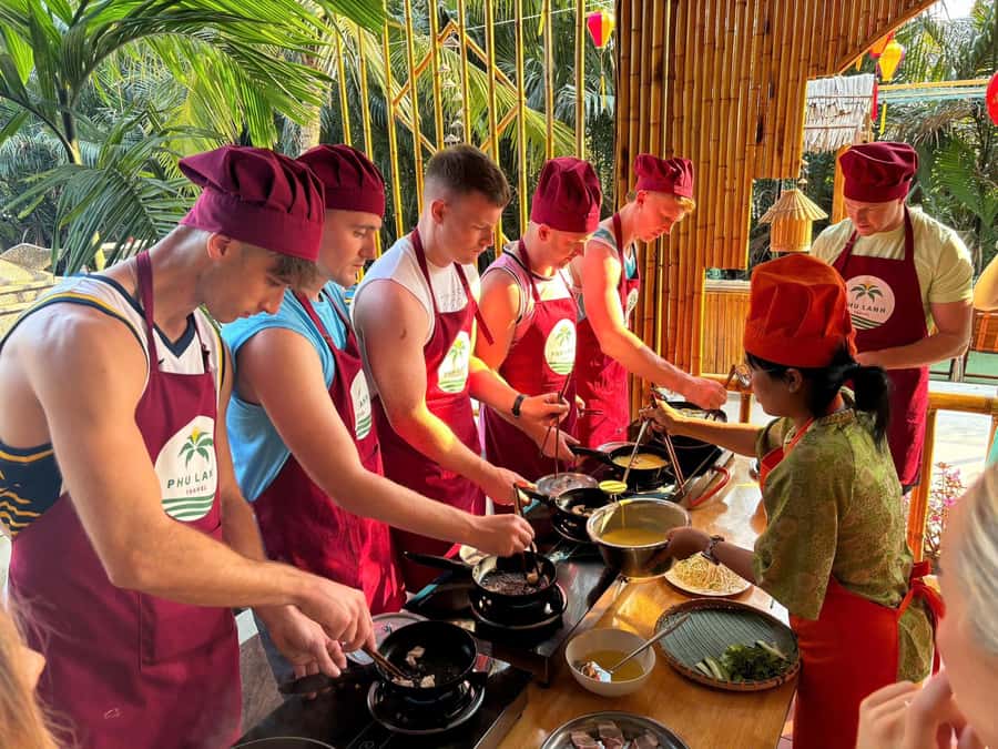 Hoi An: Basket Boat with Lantern-Making & Cooking Class Tour - Where the morning starts, and why the market matters