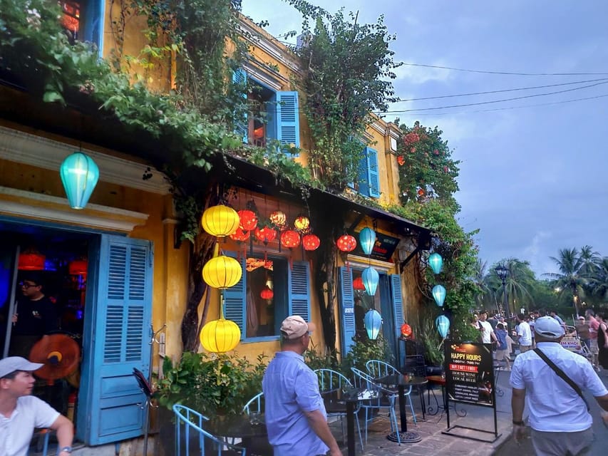 Hoi An Boat Lantern With Release Flower Hoai River At Night - How “private group” changes your experience