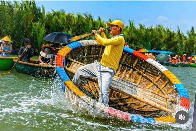 Hoi An: Coconut Basket Boat Ride by Hangcoconut - The Shows on the Water: Boatman Performance and River Karaoke