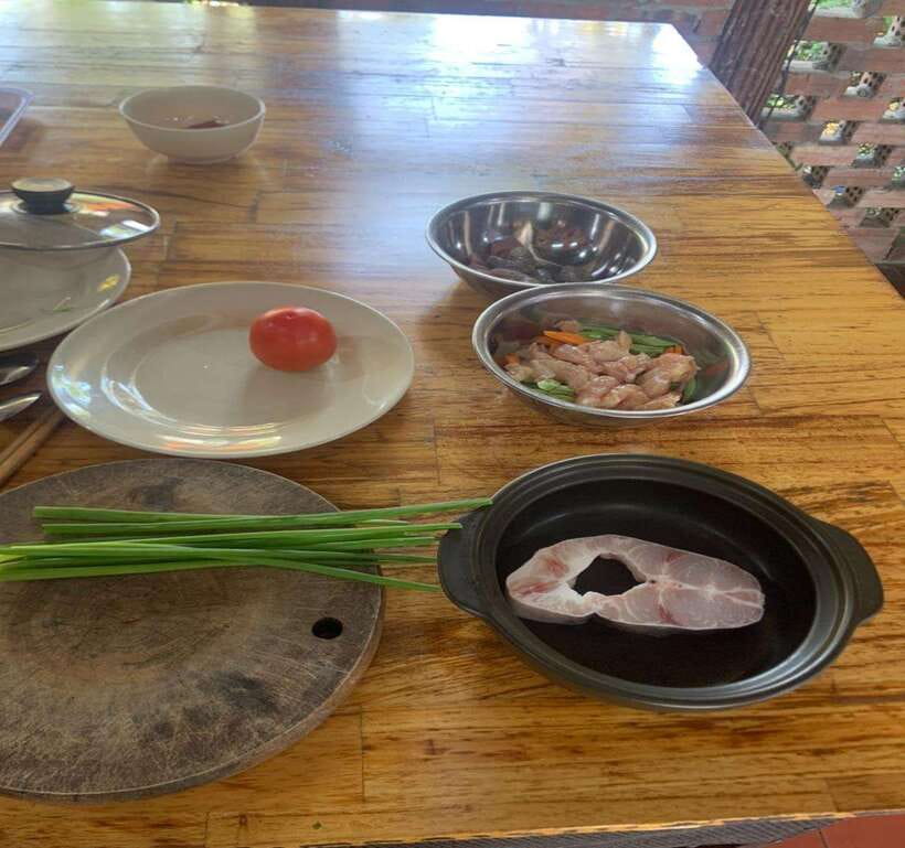 Hoi An: Cooking Class + basket boat (free transfer in Hoian) - Market Stop: Where the Flavors of Central Vietnam Start