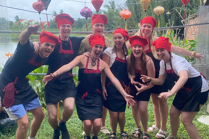 Hoi An Cooking Class(Local market,Basket Boat,Fishing & Cooking) - Picking lunch or dinner, and why it changes the vibe