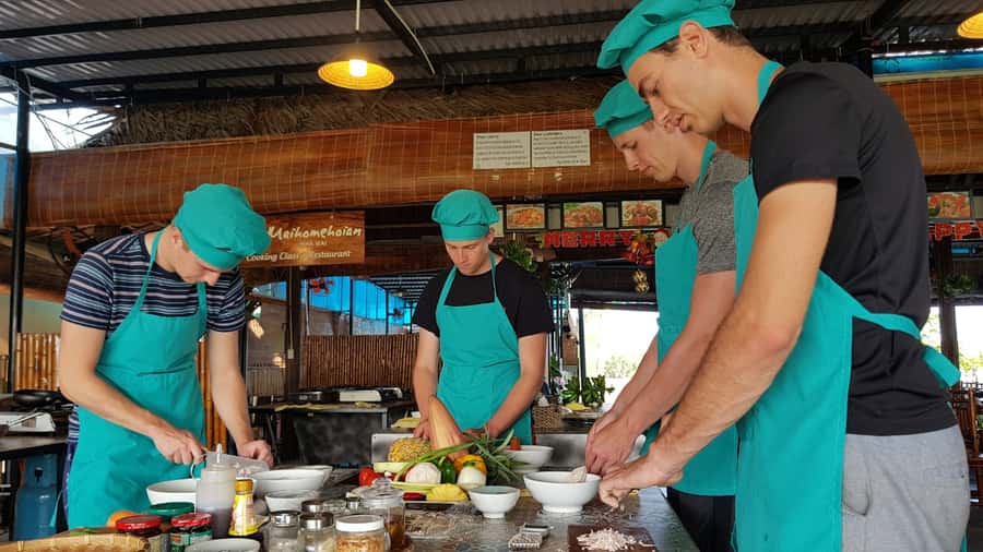 Hoi An Cooking Class With Market and Bamboo Basket Boat Tour - Price and Value for a 6-Hour Food Day in Hoi An