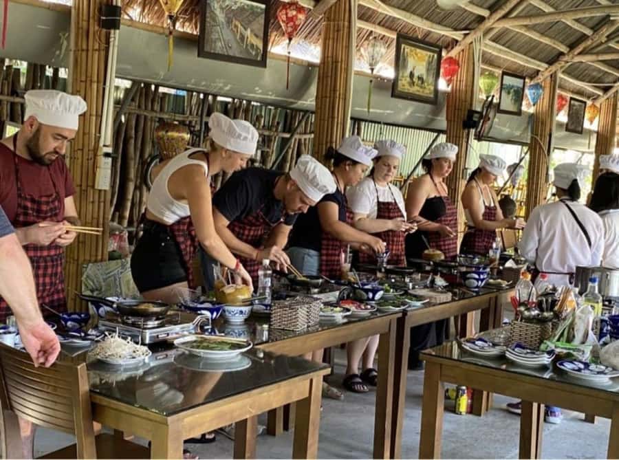 Hoi An : Cooking Class with Phở and Bamboo Basket Boat Tour - Price and value: is $30 fair for what you get?