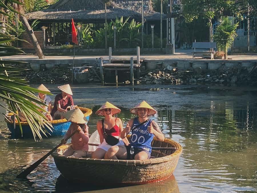 Hoi An Countryside Bike Tour- Tra Que Village & Basket Boat - Back to Hoi An Ancient Town by Bike
