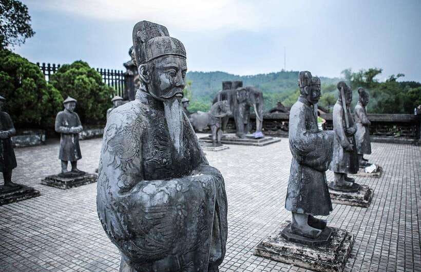 Hoi An/Da Nang: Hue Imperial City by Bus or Train Experience - Timing: early start, big day, and when you’ll be back
