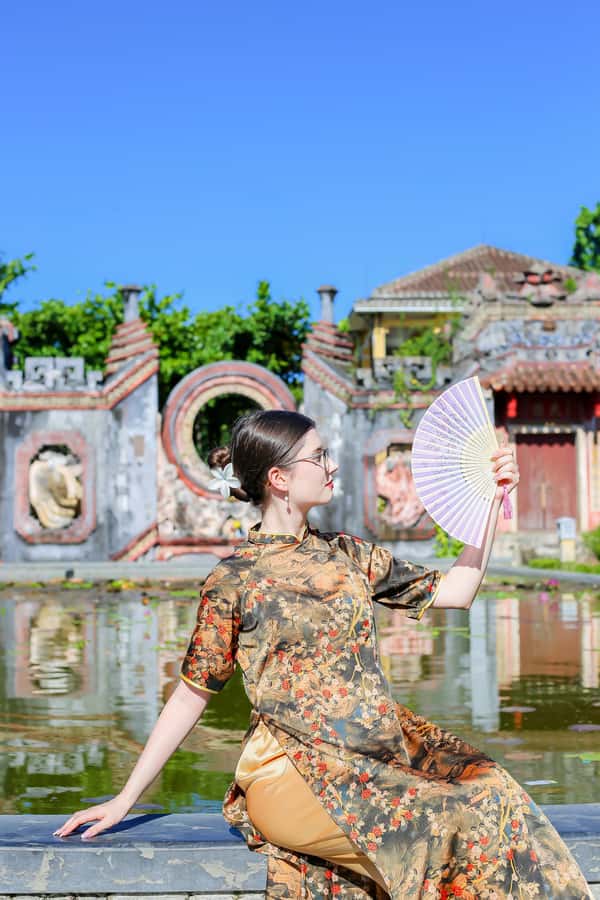 Hoi An/Da Nang: Private Photoshoot & Guided Walking Tour - Hoi An through a pro lens, not a random selfie walk