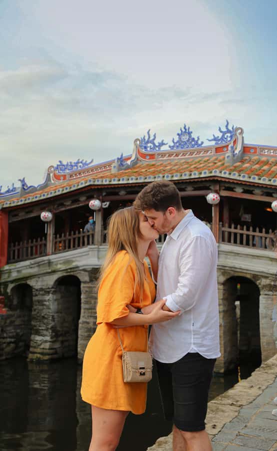 Hoi An/Da Nang: Private Photoshoot & Guided Walking Tour - The walking tour stops that actually create variety in your photos