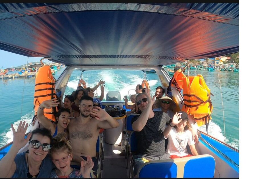 Hoi An/Da Nang: Snorkelling & Island-Hopping Speedboat Tour - Entering Cham Islands The Right Way: Snorkel Time Over Tour-Noise