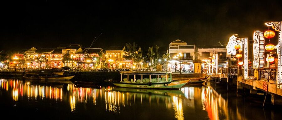 Hoi An: Evening Food Tour with 7 Tastings and Boat Trip - Bingo and Folk Games, Where the Fun Gets Communal