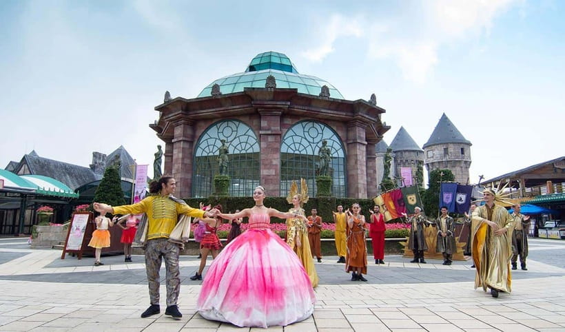 Hoi An: Full-day Ba Na Hills & Amazing Golden Bridge - Linh Ung Pagoda: the 30-meter Buddha in cloud and mountain light