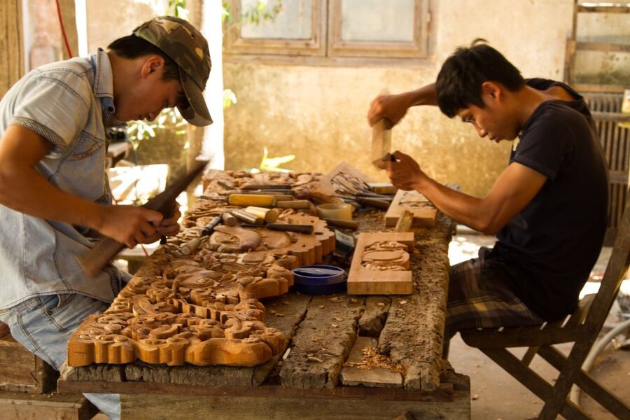Hoi An: Half-day Cultural Journey Through Hoi An's Crafts - Ha Linh Lantern Manufacturing Unit: a classic Hoi An craft finish