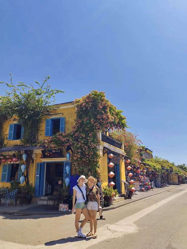 Hoi An: Half-Day Heritage Walking Tour - Herbal street snacks: the quick taste that keeps the walk grounded