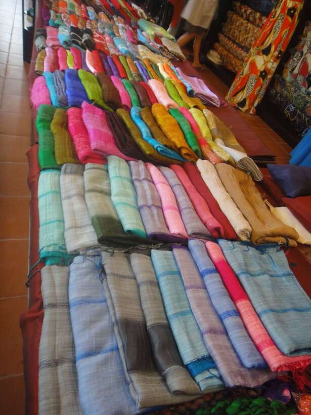 Hoi An: Half-day Silk Weaving Discovery Tour - Stop at Hoi An Silk Village: The Mulberry Trees and First Guided Look