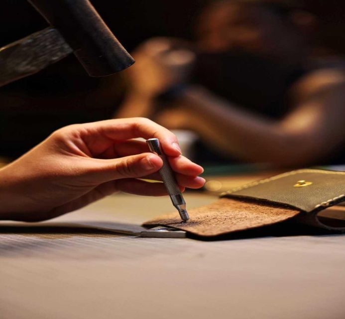 Hoi An: Handmade Leather Crafts Workshop (Starter Course) - Where You Meet and What the Class Feels Like