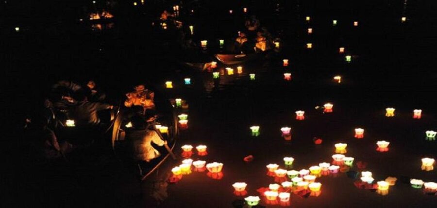 Hoi An : Hoai River Boat Trip by Night and Floating Lantern - Key highlights to notice