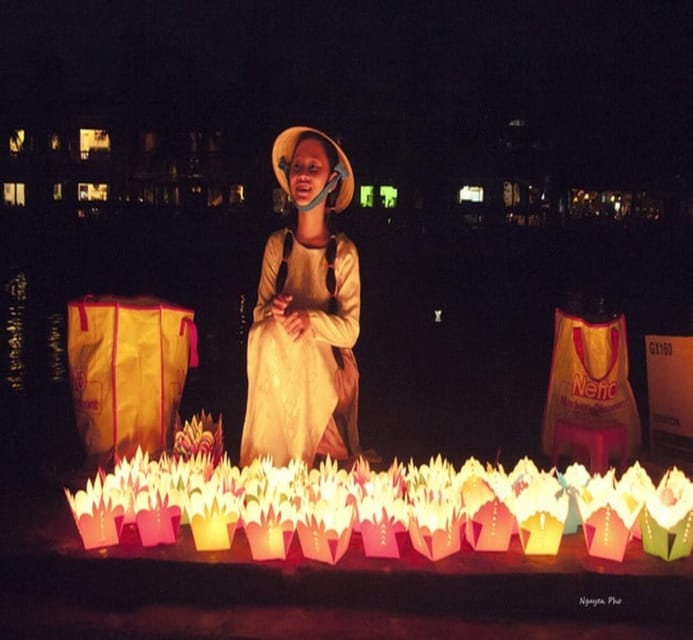 Hoi An: Hoai River Night Boat Trip and Floating Lantern - Getting to the dock: the meeting point and how boarding works