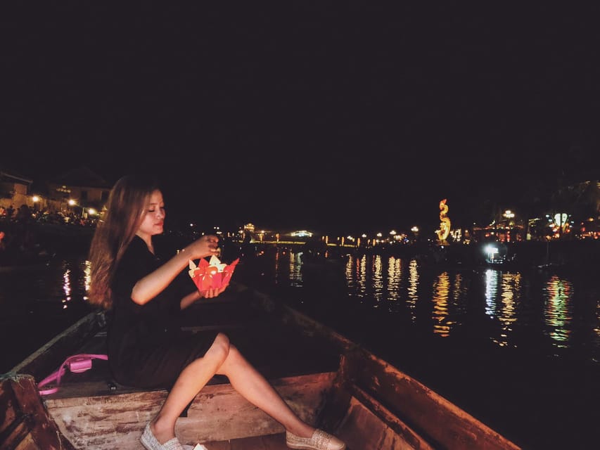 Hoi An: Hoai River Night Boat Trip and Floating Lantern - Hoai River Night Lights, in a tight 15-minute window