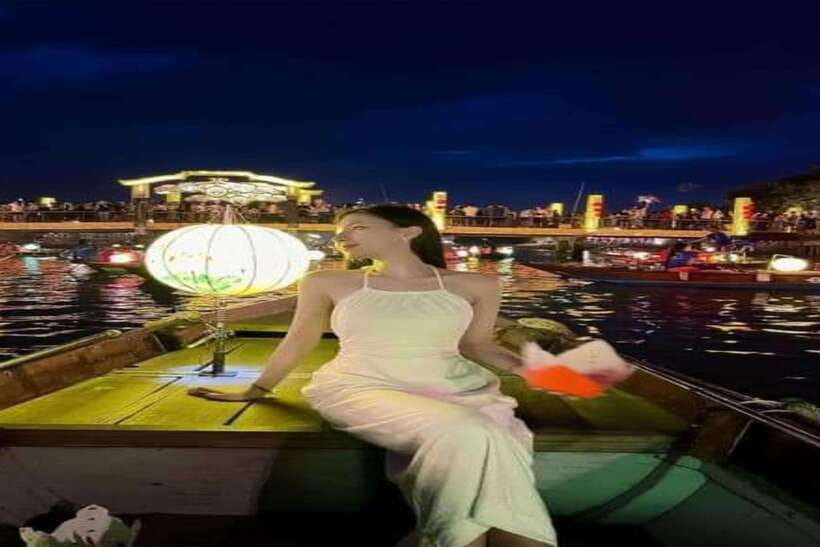 Hoi An : Lantern Boat Trip & Release Lantern - The 20-Minute Lantern Boat Ride: How It Actually Feels