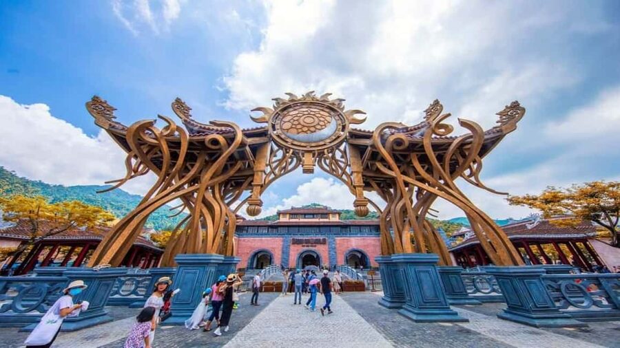 Hoi An: Marble Mountain & BaNa Hills - Golden Bridge Tour - French Village and Linh Ung Pagoda: art, show stops, and calm corners