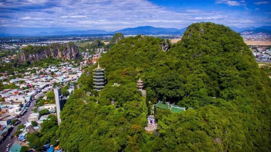 Hoi An: Marble Mountain & BaNa Hills - Golden Bridge Tour - Weather, crowds, and photo expectations
