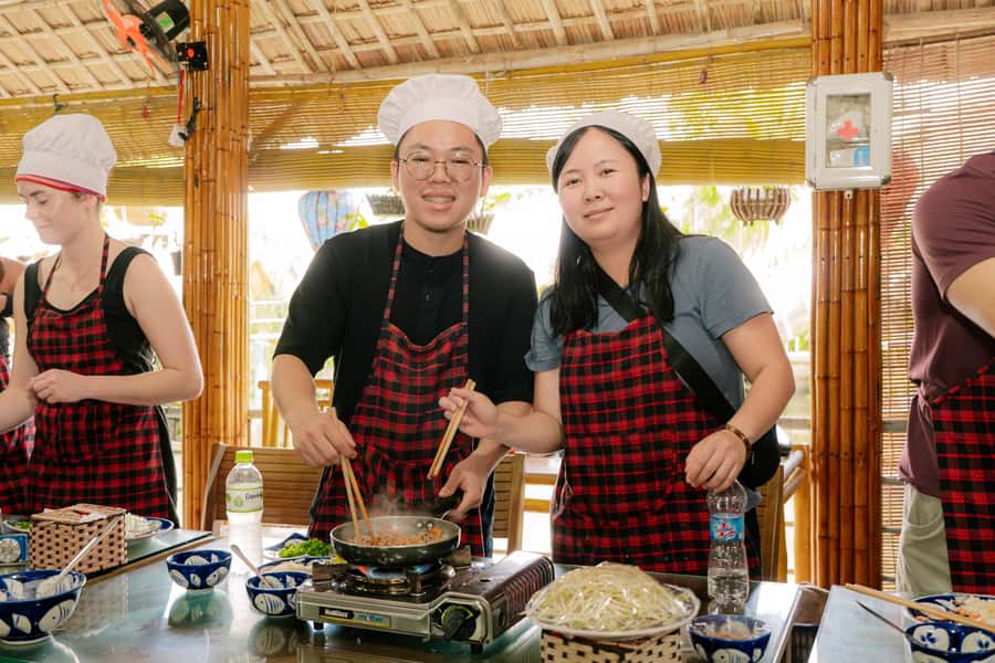 Hoi An: Market Experience with Optional Fishing and Cooking - The cooking class at Dragon: what you learn, what you eat