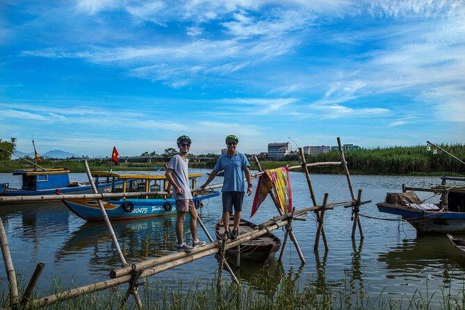 Hoi An: Morning Countryside Tour by Bike - Canal Roads And Wood Craft: Watching Boat Builders At Work