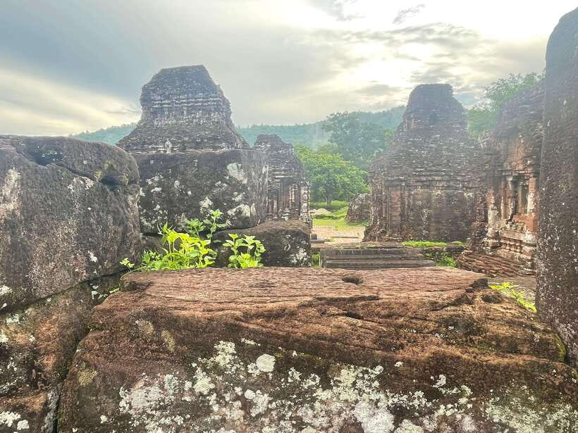 Hoi An: My Son Ruins: Guide-Bus-Boat-Cultural Show-Lunch - The Apsara-Shiva dance show: why it pairs well with the ruins